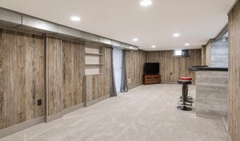 2102 E Oakland Ave, Austin, MN 55912