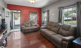 214 6Th Ave E, Albia, IA 52531