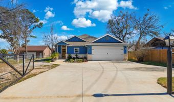 682 STUART Rd, Adkins, TX 78101