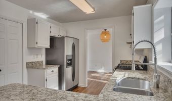 4935 Tanners Spring Dr, Alpharetta, GA 30022