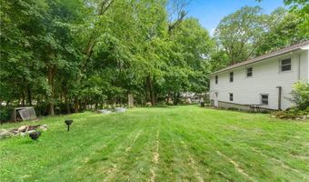 153 Vineyard Ave, Cumberland, RI 02864