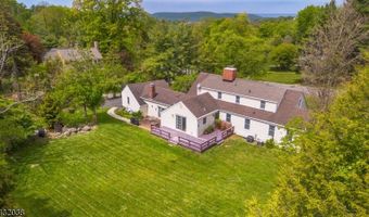 10 Cedar Wax Wing Rd, Allamuchy Twp., NJ 07840