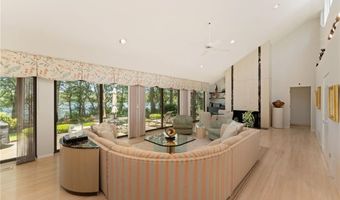 125 Woodruff Ave, Narragansett, RI 02882