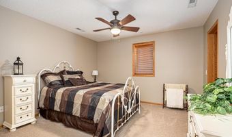 13800 Elkhart Rd, Apple Valley, MN 55124