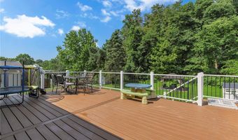 1102 Queens Mill Rd, Aliquippa, PA 15001