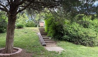 108 Westside Dr, Atchison, KS 66002