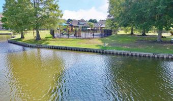 535 Lake Villa Dr, Baton Rouge, LA 70810