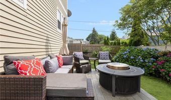 13 Vaughan Ave, Newport, RI 02840