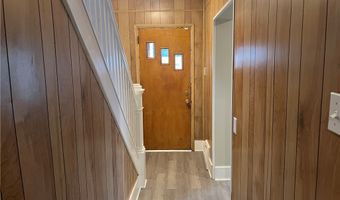 1127 Maplewood Ave, Ambridge, PA 15003