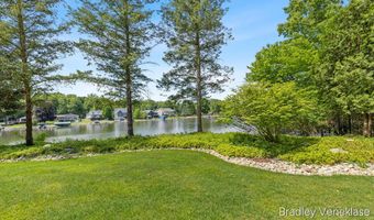 7635 Sandy Hollow Ln SE, Alto, MI 49302