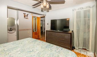 47 Campground Rd, Asheville, NC 28805