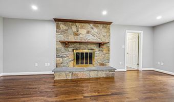 3802 IVANHOE Ln, Alexandria, VA 22310