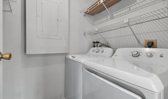 8384 BROCKHAM Dr 29/84K, Alexandria, VA 22309