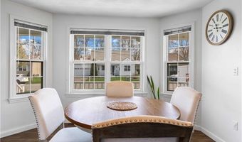 3 Mallory Ct, Bristol, RI 02809