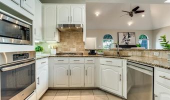 3840 Azure Ln, Addison, TX 75001