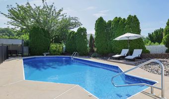 108 Bonnie Dr, Middletown, NJ 07748