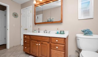749 Park Ave, Belford, NJ 07718