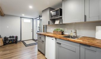 202 N Park St, Alexandria, MN 56308