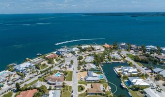 608 FOXWORTH Ln, Holmes Beach, FL 34217