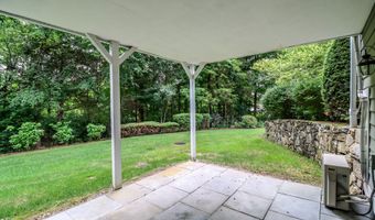 21 Great Heron Ln 21, Brookfield, CT 06804