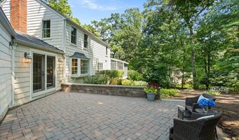 1 Blackhorse Dr, Acton, MA 01720