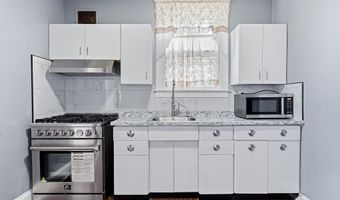 401 KINGSTON Rd, Baltimore, MD 21229