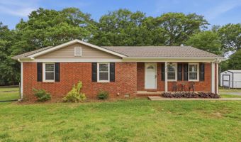 1045 Knollwood Acres Rd, Boiling Springs, SC 29316