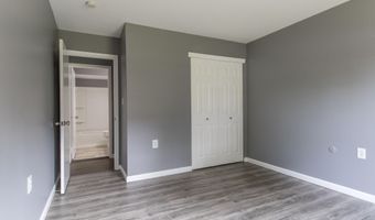 304 Wellington Pl, Aberdeen, NJ 07747