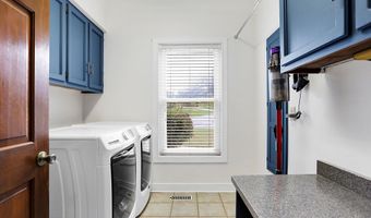 7082 Tremont Dr, Bargersville, IN 46106