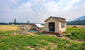 4289 Paradise Valley Rd, Bonners Ferry, ID 83805