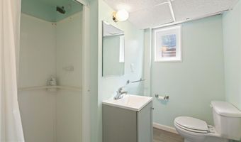7408 CONVAIR Dr, Alexandria, VA 22306