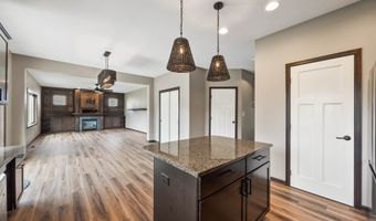 1519 NE Williamsburg Dr, Ankeny, IA 50021