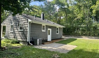 1496 Newport Rd, Ann Arbor, MI 48103