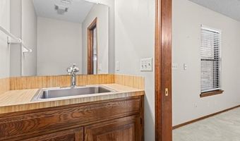 214 Edna Mae Ln, Bartlesville, OK 74003