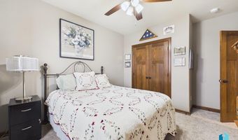 713 N Garnet Cir, Brandon, SD 57005