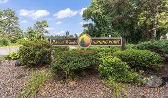 232 Point Of Woods Dr, Albany, NY 12203