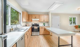 14536 BARKWOOD Dr, Rockville, MD 20853