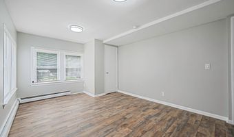 37 Park Ave 3, Amityville, NY 11701