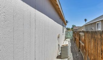 570 Sunrise Cir, Fernley, NV 89408