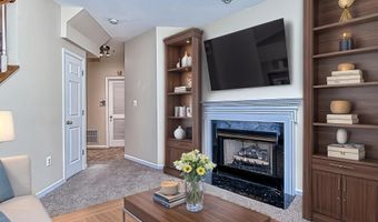 5832 COWLING Ct, Alexandria, VA 22304