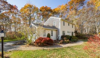 123 Country Hill Ln, North Kingstown, RI 02852