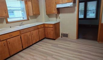 920 Rowe St, Akron, OH 44306