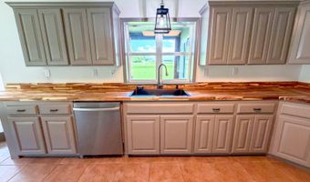 7554 S Farris Rd, Atoka, OK 74525
