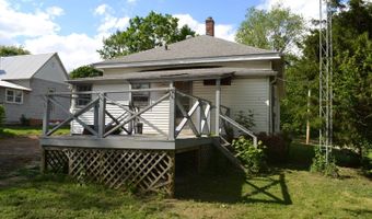 135 E Pine St, Albion, IL 62806