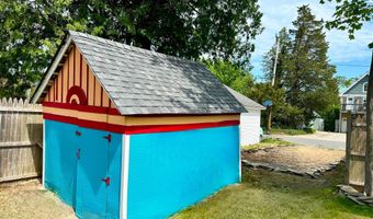 19 CENTER St, Barnegat, NJ 08005