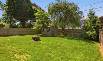 24 Thurston Ave, Newport, RI 02840