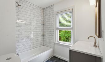 3013 5TH St SE, Washington, DC 20032