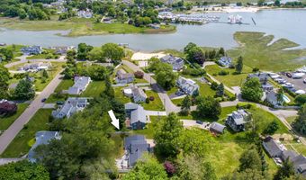 26 Indian Dr, Clinton, CT 06413