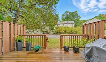 152 Fairway Dr, Coventry, RI 02816