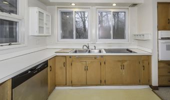 3 Shipman Cir, Ann Arbor, MI 48104